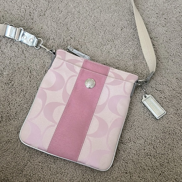 Coach Handbags - coach vintage crossbody